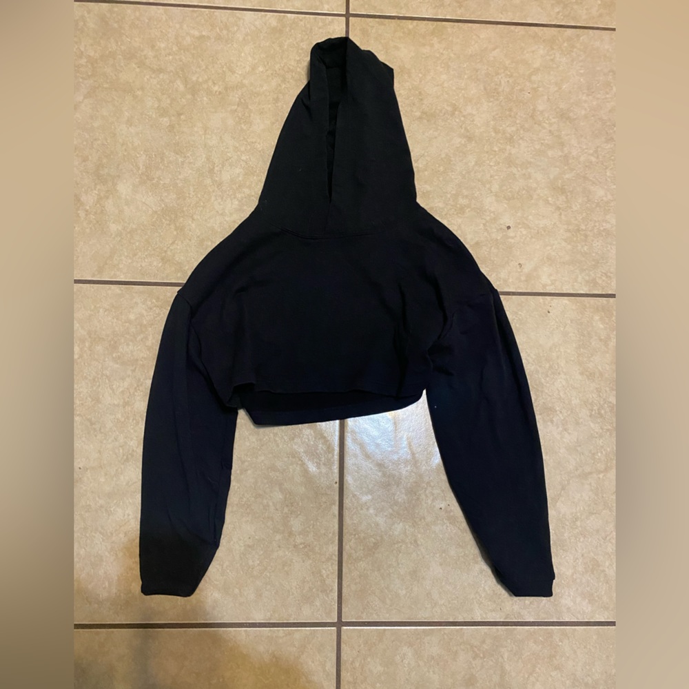 Black cropped hoodie